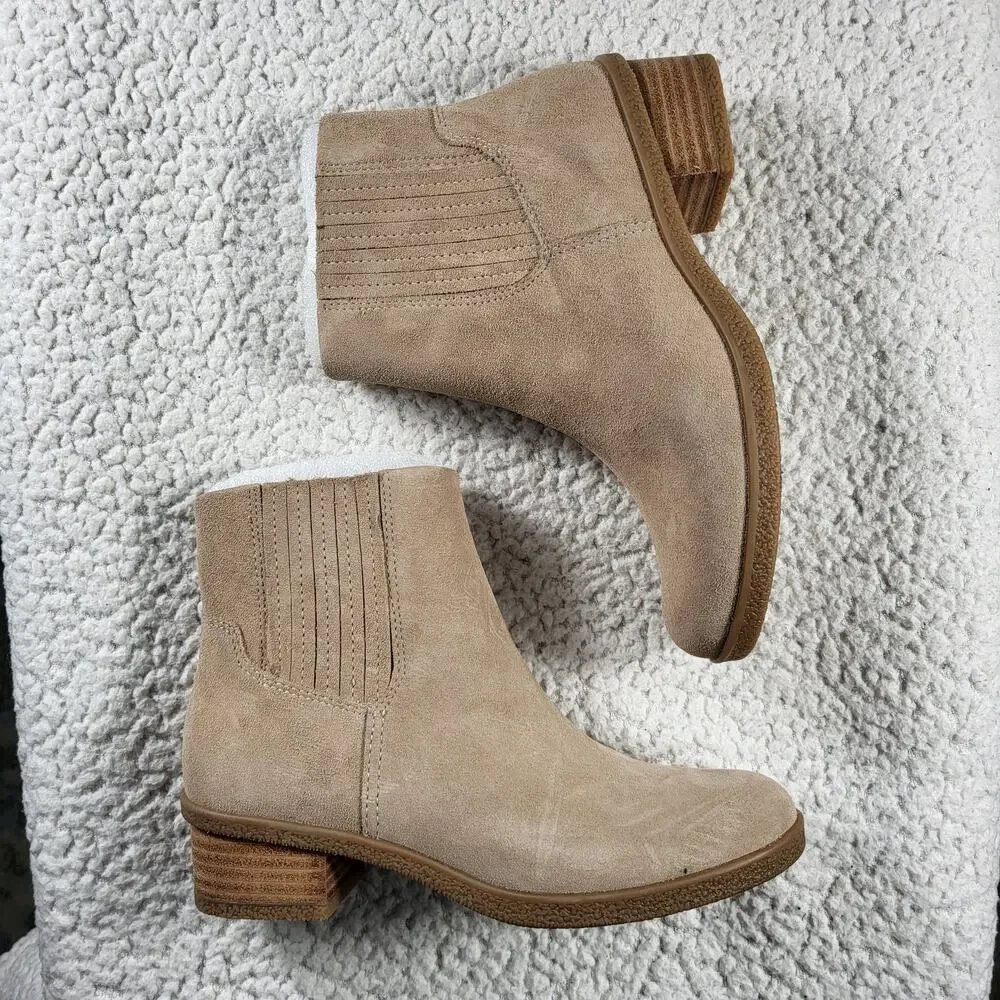 NEW Dansko Women's Daisie Waterproof boots Suede Cream sz 36 US 5.5-6